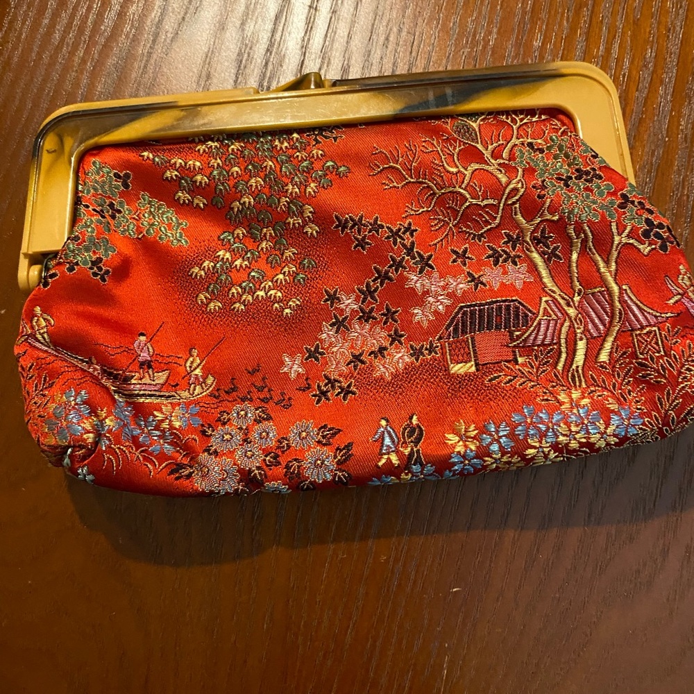 Vintage Chinese/Asian coin/clutch/wallet/purse hand embroidered red clasp close